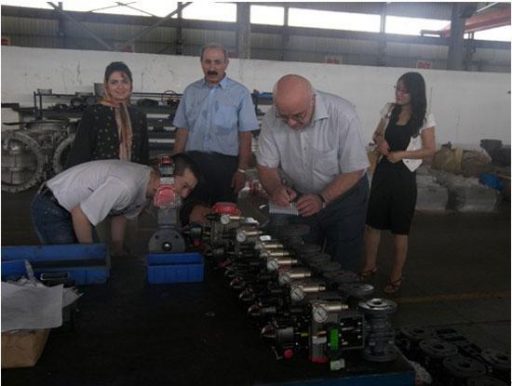 伊朗客戶來公司驗(yàn)收