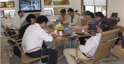 杭州市經(jīng)貿(mào)局、富陽市經(jīng)貿(mào)局相關(guān)領(lǐng)導(dǎo)蒞臨我公司指導(dǎo)工作